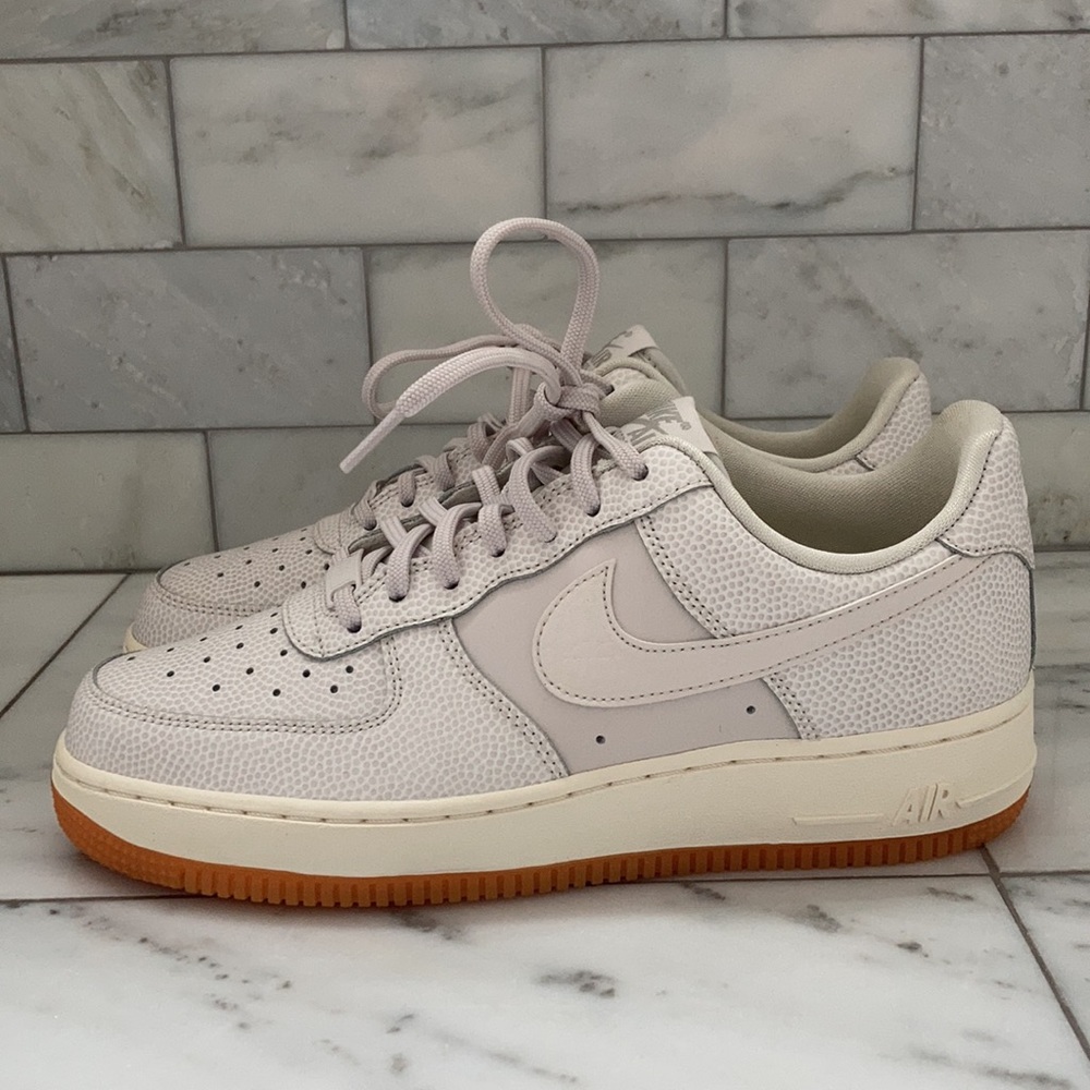 Nike Air Force 1 ‘07 Seasonal Sneakers - Picture 6 of 16